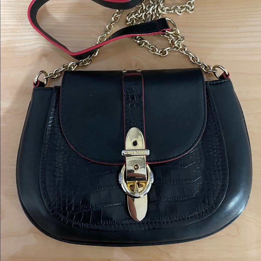 Mini size , gold chain .